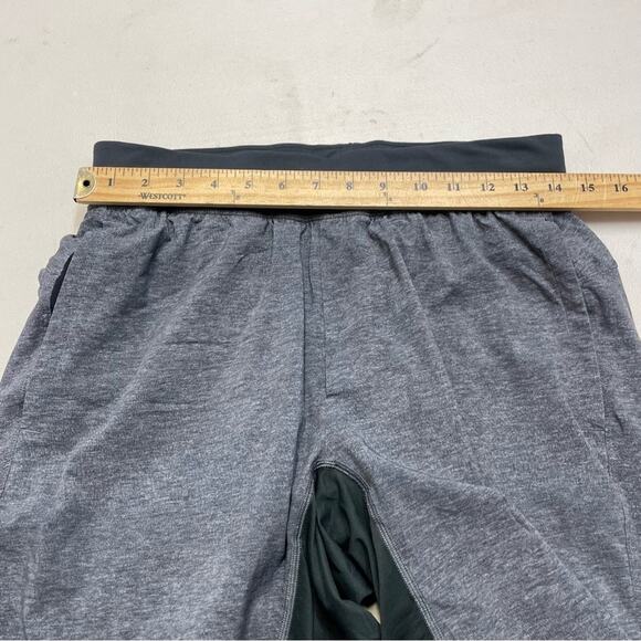 Lululemon gray black men's lined shorts size Medium - Picture 12 of 14